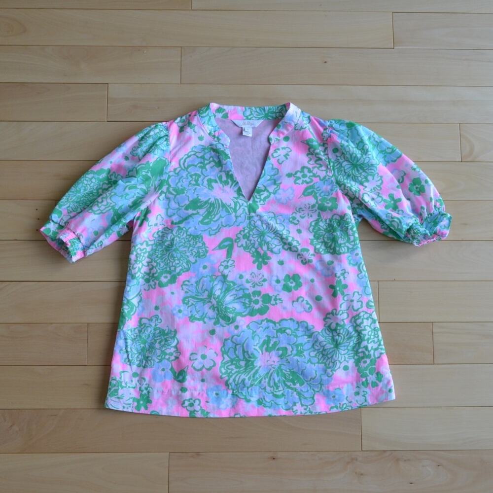 Lilly Pulitzer V Neck Short Sleeve Top Tee Size Small
